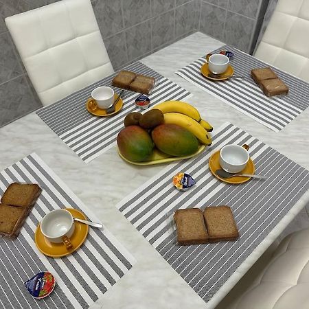 Casa Eleonora: A 5 Min Dal Mare + Free Parking Ventimiglia Exterior photo