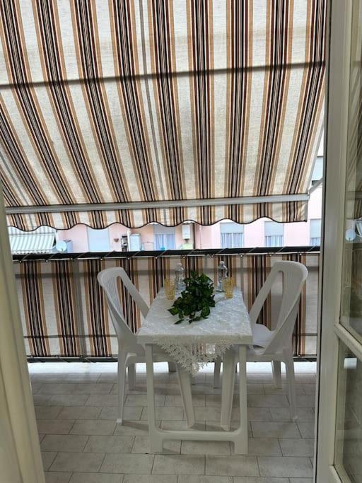 Casa Eleonora: A 5 Min Dal Mare + Free Parking Ventimiglia Exterior photo