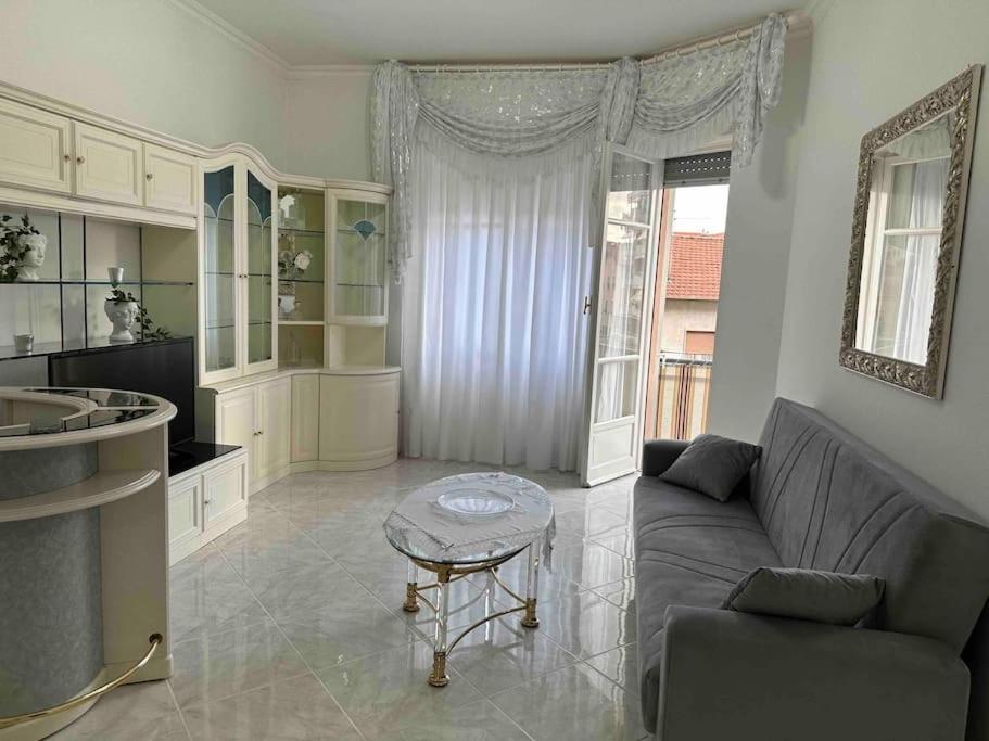 Casa Eleonora: A 5 Min Dal Mare + Free Parking Ventimiglia Exterior photo
